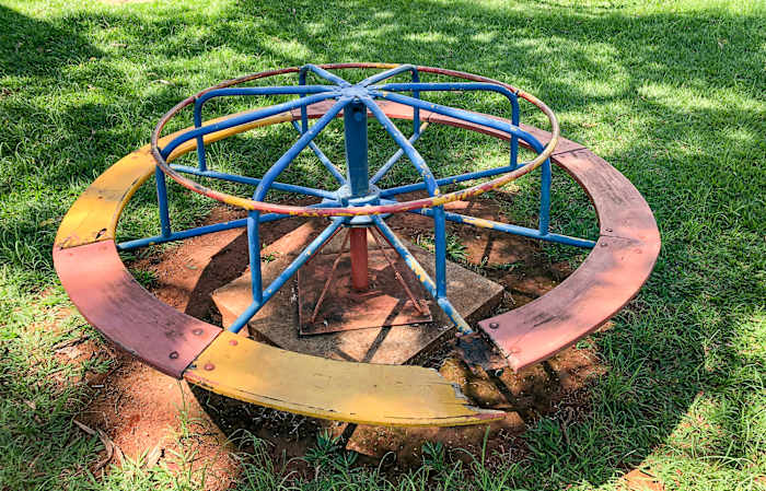 A broken-down spinner.